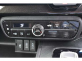 オートエアコンのお車ですので室内の温度をスムーズに調整してくれます♪