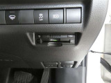 ETC車載器付きです。高速道路の料金所もスムーズに通過できます。※セットアップ費用は別途必要です。
