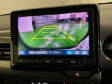 バックモニター付きで、車庫入れやバック時の後方確認をサポート。