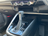 屋上展示場に常に50台以上の車両をご用意!お気に入りの1台が見つかるかも!?