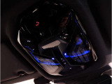 【SOSコール】車両の通信システムにより、SOSコールを発信することが可能です。また、エアバックの開くような大きな事故の場合は自動で通信を開始します。もしもの時にも安心です。