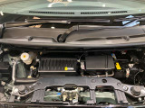 エンジンルームもクリーニング済みできれいですよ。日産の整備士がしっかりと丁寧に点検していますので安心してお乗りいただけます