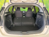 普段のお買い物や通勤、送迎等に十分な荷室スペースを確保しております。セカンドシートを倒すと、大きな荷物の積載も可能です♪