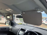 助手席バニティミラー付きサンバイザー