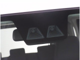 ステレオカメラとソナーセンサーが歩行者や先行車、障害物などのさまざまな情報を的確に捉え、運転者に注意を促したり、緊急ブレーキを作動。多彩な安全機能があなたのドライブをアシストするスマートアシスト付です