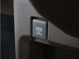 ◆アクセサリーソケット◆ドラレコの電源やスマートフォンの充電等に使用できる便利な電源ソケット!使いやすい場所に装備されています。