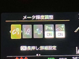 衝突回避ブレーキ機能&車線逸脱警報機能が付いています。