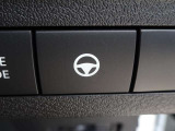 【ハンドル支援】カメラを使用し左右のレーンマーカーを検出。車線中央を走行するようにハンドルを制御し支援します!注意!ハンドル支援は、車速や車間距離制御機能と組み合わせて利用可能になるものです。
