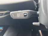 アダプティブクルーズコントロール装備 設定した速度で前方車両に追いつくと、安全な車間距離を自動で調整して前方車両を追従します。長距離ドライブでの疲労を軽減する大変重宝する機能です。