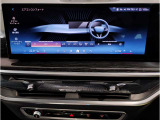 純正HDDナビです。とても使いやすく、Bluetooth&USBオーディオインターフェイスで、電話も音楽も楽しめます。