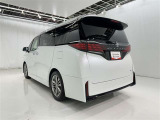沢山乗れるのがこの車の魅力!2台で移動しないと・・・なんて時もこの車なら1台で!大活躍です♪