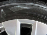 タイヤサイズは 235/55R19