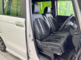運転席シート廻りは使用感も少なく、良好な状態となっています。丁寧に使われていたことがよくわかりますね。