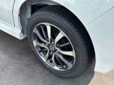 ☆お車についた傷やヘコミ、事故の修理もハヤシにお任せください。自社鈑金工場で修理ができますの安心です☆