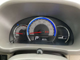 視認性の高いメーターで運転情報を的確に把握できます