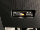 高速道路の料金支払いもスムーズに行えるETCを装備しています。快適なドライブをサポートします。