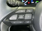 ステアリングスイッチ装備!運転しながら手元でオーディオの操作などができます。