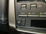 寒い季節もスイッチ一つでシートがポカポカに!これはかなり快適です!運転席と助手席にございます!!!