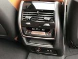車両の詳細、ご質問につきましては、営業スタッフまでお気軽にご連絡下さいませ。遠方のお客様には実車の詳細動画送信も承ります。お問合せをお待ち致しております。