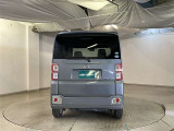 リヤ、後ろから見るとまた車の印象が変わってきますね☆☆