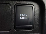 【DRIVE MODE】Sモード・ ECOモード・NORMALモードの3種  ♪ 普段の運転ではECOモード、軽快な加速とECOを両立したいときはSモードをおすすめします。