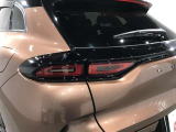 LEDテールライトです。省電力、高輝度のLEDは明るく照らすので夜間運転時の視認性を高めます。スタイリッシュな見た目で細かいところもこだわりたいあなたに!