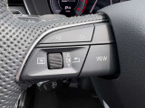 Audi豊橋では、ビデオ通話でのオンライン商談を実施しております。ショールームにご来場いただかずに各種サービスをご提供できますので、お気軽にお問合せくださいませ。