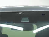 ◆Honda SENSING◆ カメラ等装置で精度の高い検知能力を発揮、安全運転を支援します。ステアリング上のコントローラーに注目!