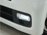 ◆フォグライト◆ 霧などの悪天候時、自車の位置を示すとともに前方や路肩が見えずらい時、近い位置をワイドに照らしてくれます