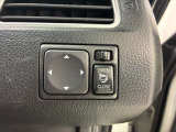 ドアミラーは、格納と角度調整共に電動です。運転席に座りながら最適な角度に調整でき、乗降時にはボタン一つで開閉ができ便利です。