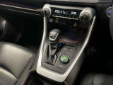 左右独立コントロールフルオートエアコンで車内はいつでも快適!ドライブモードセレクト!スイッチで状況や気分に合わせたお好みの走行モードに切り替え可能!