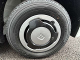 ☆お車についた傷やヘコミ、事故の修理もハヤシにお任せください。自社鈑金工場で修理ができますの安心です☆