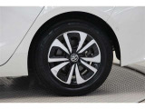 タイヤサイズ(195/65R15)です。