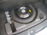 応急用タイヤも車載してますので急なタイヤトラブル時も安心です