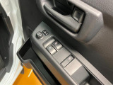 電動格納ミラー、パワーウインドウ