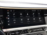 前車追従機能、レーンキープアシスト、ヘッドアップディスプレイも備わり、多数のオプションを備えております。