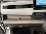 豊富に在庫を取り揃えています。 軽自動車からミニバン、セダン、SUV、話題のハイブリッド車などなど続々入荷中です!