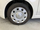 八光自動車社内でホイールキャップを塗装おこなっております。車体などご希望があれば塗装致します。