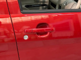品質へのこだわり!フロアマットやシートなど車内をキレイに清掃し、ニオイや汚れなどを徹底的にクリーニングしてもらっております。室内はピカピカです☆