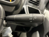 オートライトコントロールを装備しておりますので、手間なく夜間も集中して運転することが出来ます。