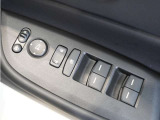◆パワーウィンドウスイッチ◆運転席から全席の窓の開閉操作を行うことが出来いつでも換気ができます!