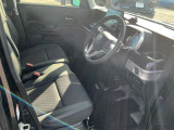 運転席は広くゆったり作られているので運転される方もリラックスして運転できます!