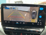 ナビレスでもご安心ください!スマートフォンと連携して、お好みの地図アプリをディスプレイで表示可能。使い慣れたナビをそのまま活用できます。