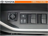 電動格納ミラーは、スイッチで簡単操作!狭いスペースでの取り回しや駐車時に大変重宝します。