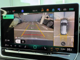 バックカメラも鮮明に映るため、駐車時の安心感が増します。