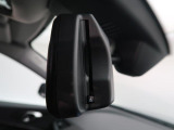 【ルームミラー一体型ETC】BMWといえばルームミラー一体型のETC。ドライバーから差し込めるかたちになっておりますので、差し忘れの際も慌てずにご利用いただけます。