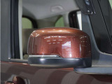 ◆ドアミラーウインカー◆ドアミラーにウインカーを装備しています。対向車に自身の進行方向を合図し安全に運転できます。