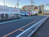 入り口は店舗裏側にもございます。