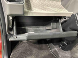 実用的な収納が、車内の各所にあります♪
