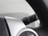 <AUTOライト>周囲の明るさをセンサーでキャッチして、ヘッドライトを自動的に点けてくれる賢い機能です!